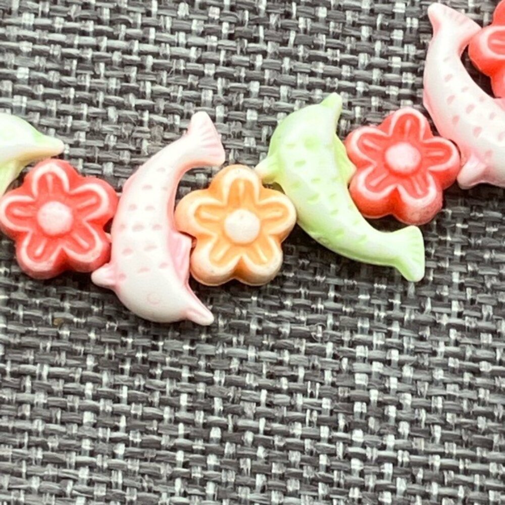 Small Beaded Stretch Bracelet 5.5 In Dolphin Flower Kids Multicolor Pastel Color - Picture 3 of 6